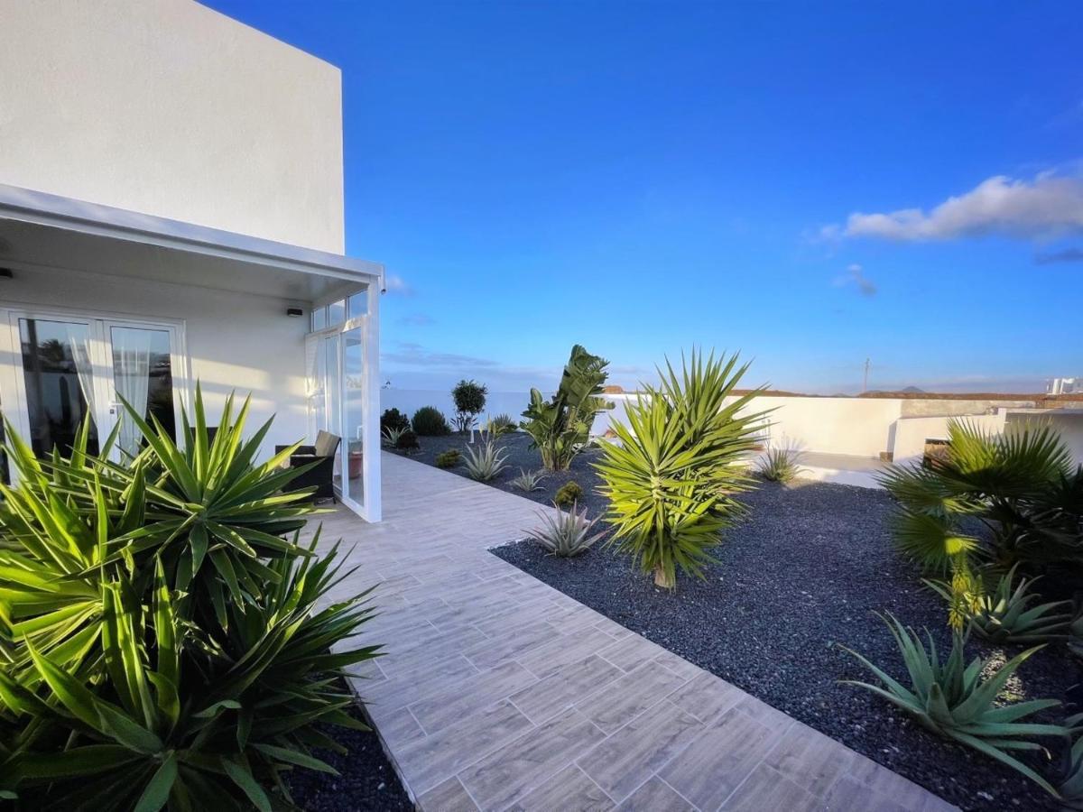 Апартаменты Azur Arts Lanzarote Lofts Тинахо Экстерьер фото
