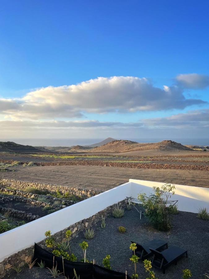 Апартаменты Azur Arts Lanzarote Lofts Тинахо Экстерьер фото